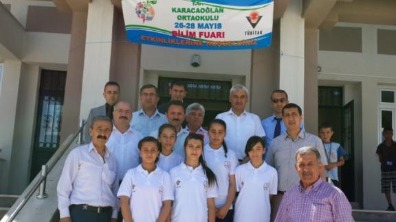 Karacaoğlan Ortaokulunda düzenlenen Tübitak Bilim Fuarı