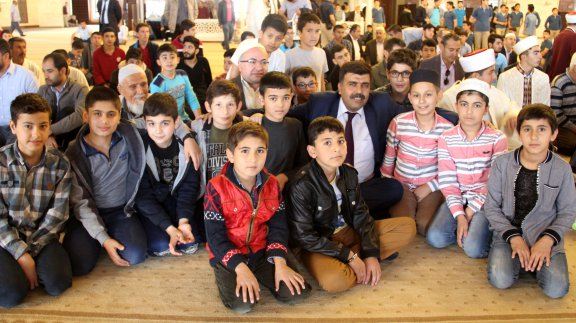 İmam Hatip Liseler Arası Genç Hatipler Hutbe Okuma Yarışması Türkiye Finali Abdulhamid Han Camii´nde Gerçekleştirildi.