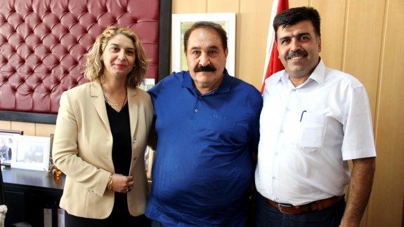 TRT Sanatçısı ve Halk Ozanı Hilmi ŞAHBALLI´dan Kahramanmaraş Anadolu Lisesi´nde Minik Konser 