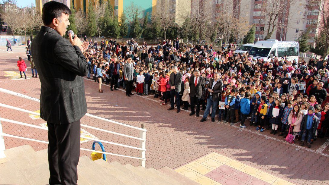 Dulkadiroğlu İlçe Milli Eğitim Müdürümüz Harun KURT´un 2018-2019 Eğitim Öğretim Yılı Birinci Dönem Sonu Mesajı