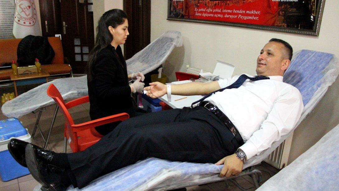 Dulkadiroğlu Kaymakamımız Kadir OKATAN´dan Kan Bağışı Kampanyamıza Destek 