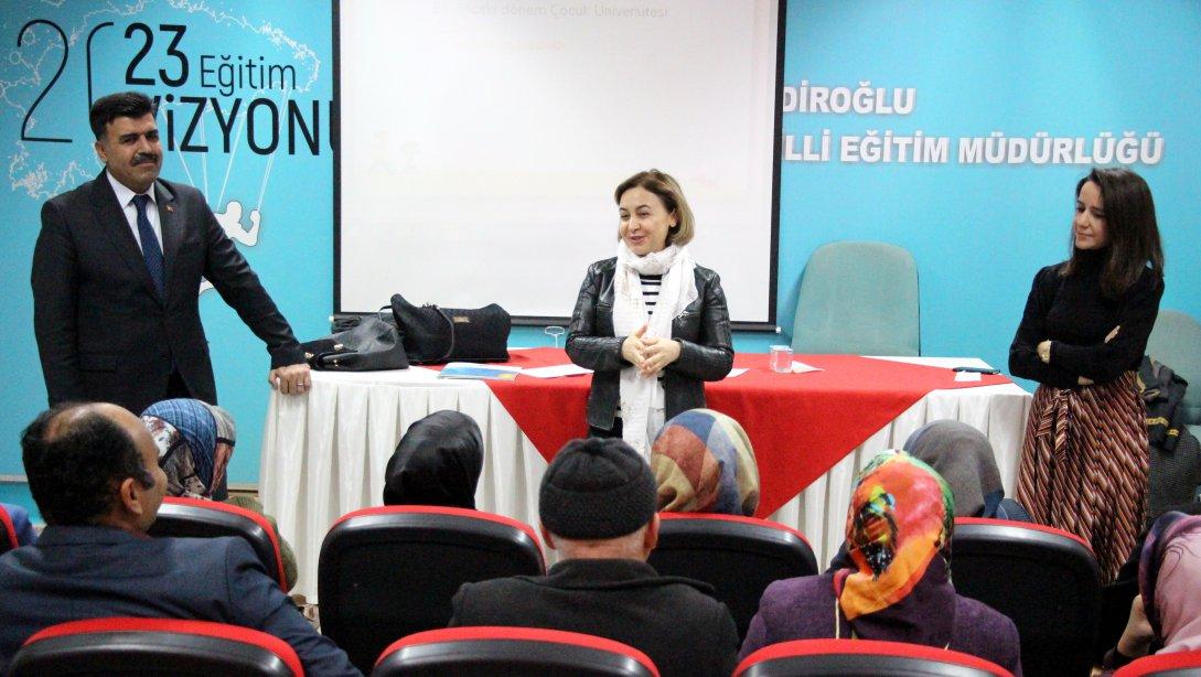 KSÜ Çocuk Üniversitesi Veli Bilgilendirme Toplantısı